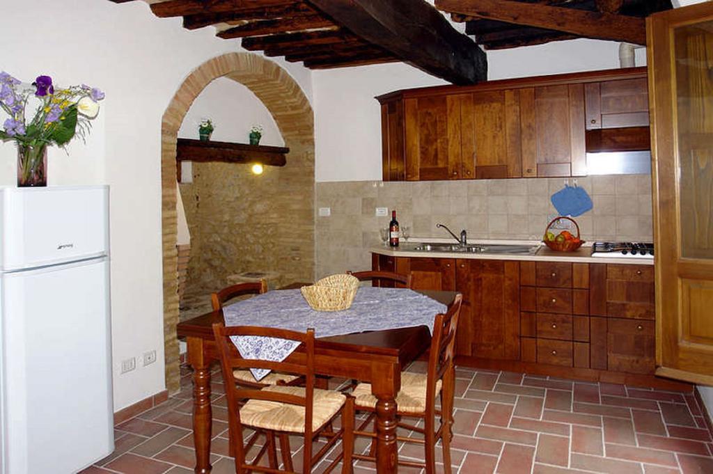 Podere Il Vecchio Mulino Сан Джиминяно Стая снимка