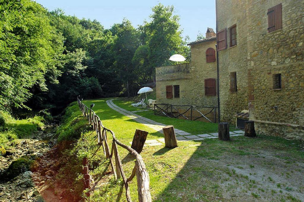 Podere Il Vecchio Mulino Сан Джиминяно Екстериор снимка