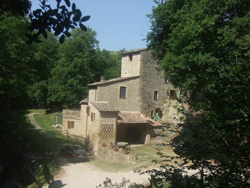 Podere Il Vecchio Mulino Сан Джиминяно Екстериор снимка